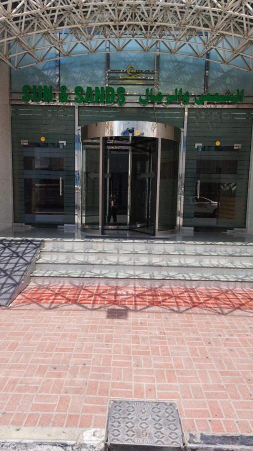 Sun & Sands Hotel Llc Dubai Bagian luar foto